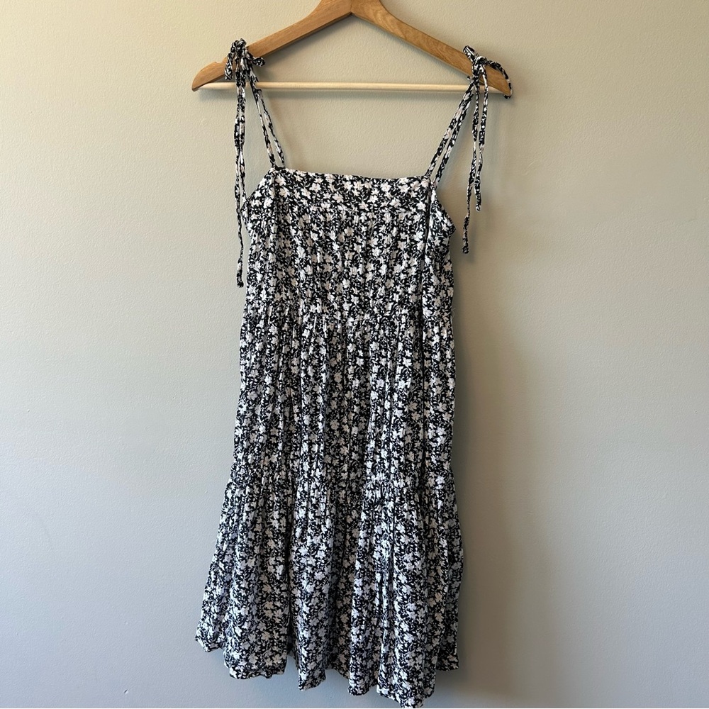 La Vie En Rose Should Tie Floral Dress